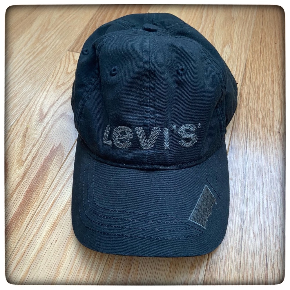 🌞2 FOR $80🌞 VINTAGE and Rare 1980s Levi’s Baseball Cap